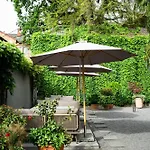 Laudon 4*
